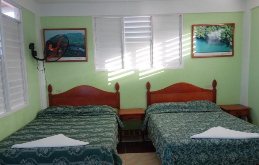 Casa Tropical Frank Oliveros