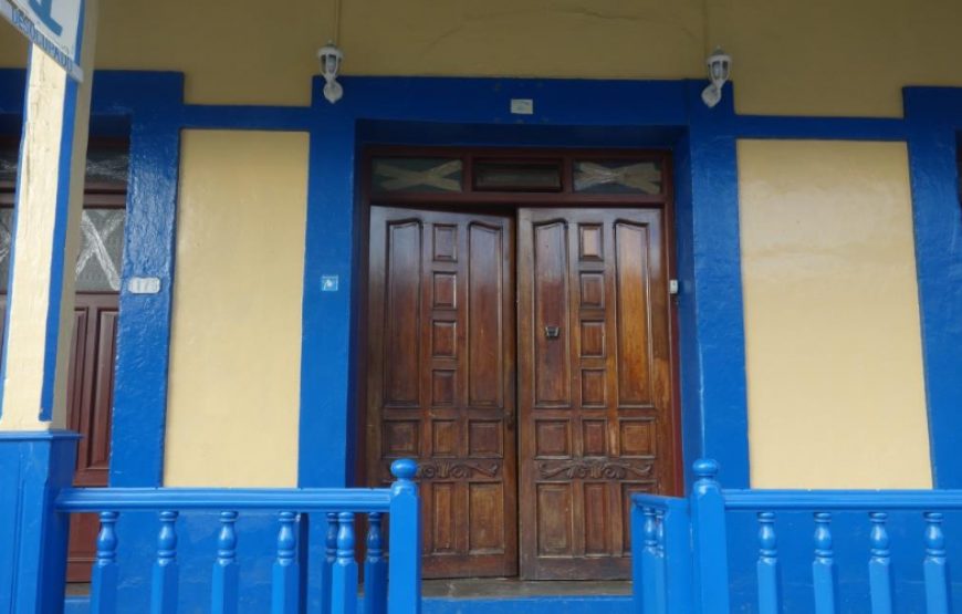 Casa Tropical Frank Oliveros