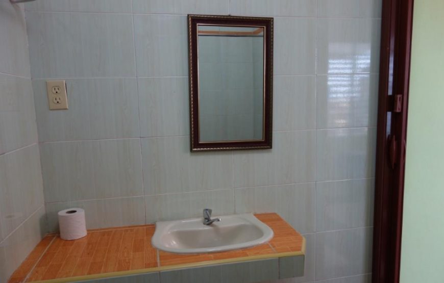 Casa Tropical Frank Oliveros