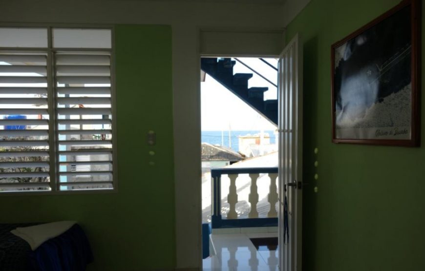 Casa Tropical Frank Oliveros