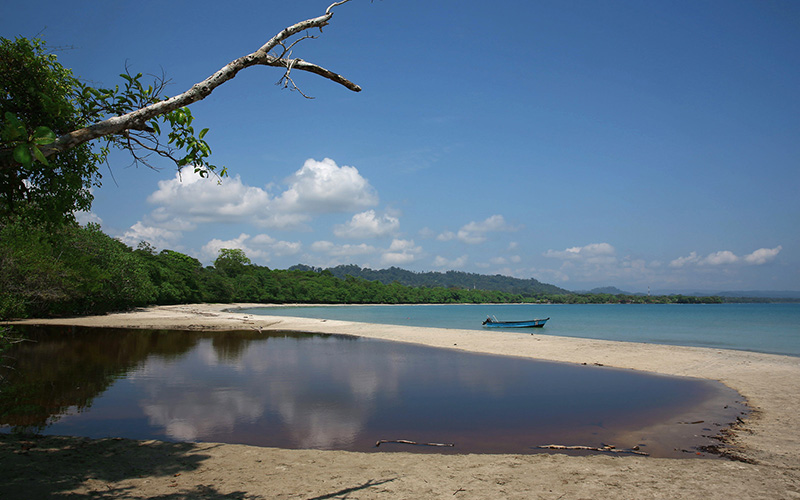 Jour 12 : Départ pour Isla Chira (174 km environ 2h30 en voiture et 1h en ferry)